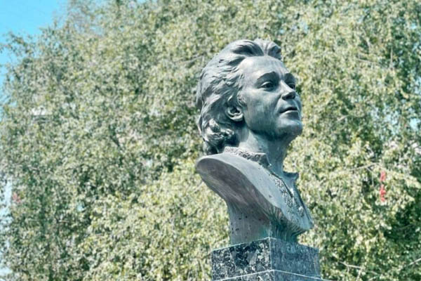 Відкриття пам'ятника Івану Сльоті в Житомирі